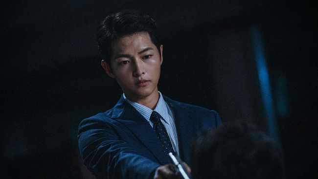 Song Joong-ki membandingkan karakternya dirinya dengan Vincenzo Cassano yakni menjadi tokoh utama dalam drama Korea Vincenzo.