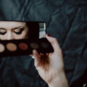 Rekomendasi Pilihan Warna Eyeshadow untuk Tampilan Makeup Terbaik