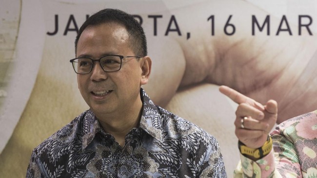 Presiden Jokowi melantik Ridha D M Wirakusumah menjadi Dirut LPI. Ridha merupakan seorang bankir dengan posisi terakhir dirut Bank Permata.