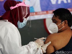Hari Ini, Sekitar 1.500 Orang di Kawasan Tanah Abang Divaksinasi