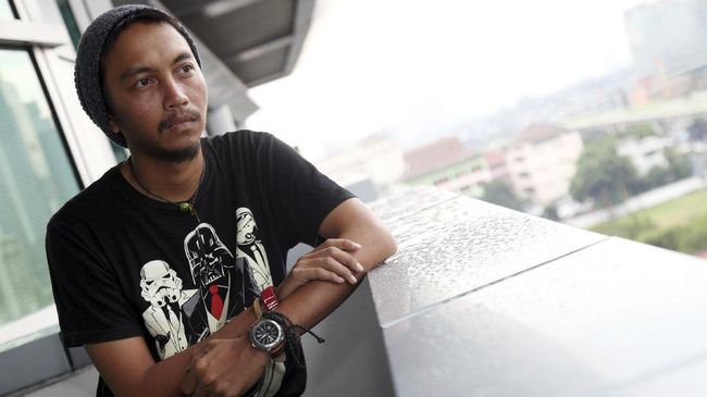 Fiersa Besari minta warganet tak asbun atau asal bunyi soal tragedi Puncak Cartensz.