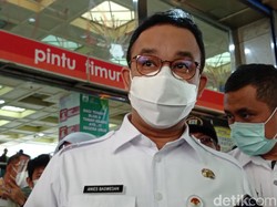 Anies Wanti-wanti Risiko Besar Penularan COVID Saat Bukber