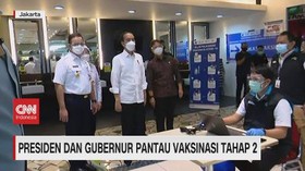 VIDEO: Jokowi & Anies Pantau Vaksinasi Pedagang Tanah Abang