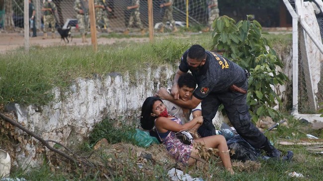 FOTO: Kerusuhan Pecah di Penjara Paraguay