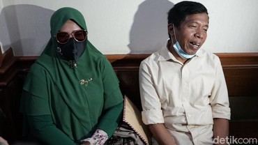 img-title Kiwil Belum Jatuhkan Talak, Status Janda Rohimah Masih Gantung