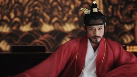 Alasan Nonton Drama Tema Kerajaan Baik bagi Mental