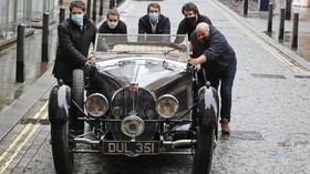 FOTO: Bugatti 57S 1937, Mobil Lawas Bernilai hingga Rp119 M