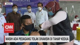 VIDEO: Dipantau Jokowi, Masih Ada Pedagang Tolak Divaksin