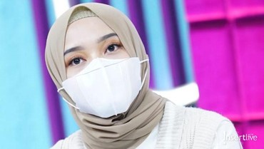 img-title Diteror Kata-kata Kasar, Begini Balasan Putri Delina
