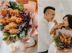 Romantis! Pria Ini Lamar Kekasihnya dengan Buket Ayam Goreng