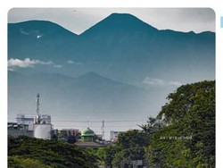 Gunung Gede Pangrango Terlihat Gagah dan Jelas dari Kemayoran, Ini Triknya