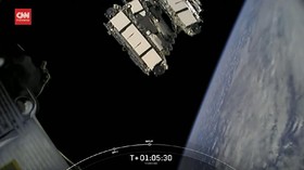 VIDEO: Booster Falcon 9 SpaceX Gagal Mendarat