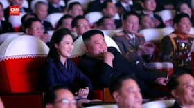 VIDEO: Dugaan di Balik 'Hilangnya' Istri Kim Jong-un