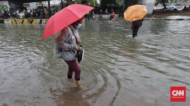 Luapan air dari Sungai Cileungsi dan Cikeas mengakibatkan banjir di Perumahan Pondok Gede Permai Jatiasih, Kota Bekasi.