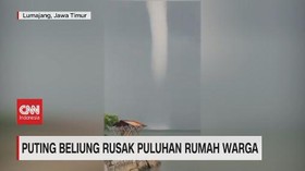 VIDEO: Fenomena 'Water Spout' di Pantai Kenjeran