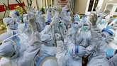 FOTO: Perjuangan Nakes Obati Luka Setahun Corona Tenaga kesehatan berdiri di barisan depan dalam menangani pandemi Covid-19. Segala tenaga tercurah, bahkan hingga bertaruh nyawa.