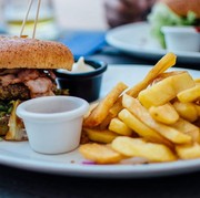 5 Menu Makanan Double Carbo yang Harus Dihindari Pejuang Diet