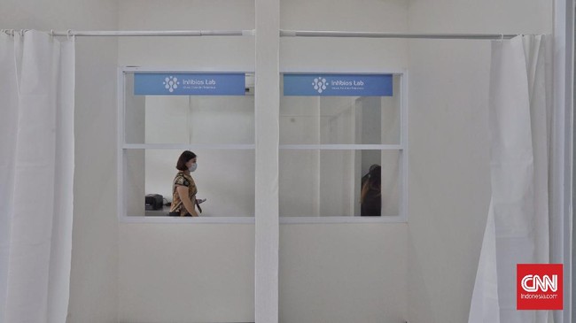 Kasus corona di Indonesia belum melandai, cenderung naik. Pemerintah menggalakkan program vaksinasi sembari terus mengingatkan warga menjaga protokol kesehatan.