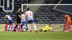 Juventus Tertinggal 0-1 dari Porto di Babak Pertama
