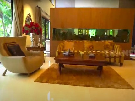 9 Potret Rumah Artis Indonesia yang Disebut Berhantu