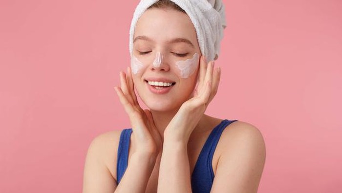 Stop! Kebiasaan Buruk ini Dapat Merusak Kulit Wajah Ladies