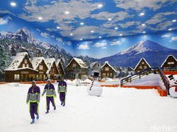 Asyik Main Salju di Trans Snow World Bintaro Ada Banyak Diskon! Mau?