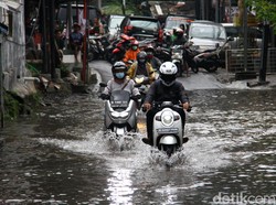 Sejumlah Wilayah di Babel Diguyur Hujan, Pengendara Diminta Hati-hati