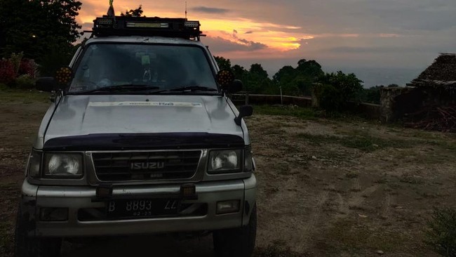 Perusahaan punya berbagai alasan hingga akhirnya memilih menghentikan penjualan mobil dan motor tersebut.