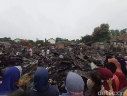 350 Kios Ludes dalam Kebakaran di Pasar Kepohbaru Bojonegoro