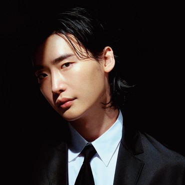 3 Kabar Terbaru Lee Jong Suk yang Siap Comeback ke Dunia Hiburan Korea