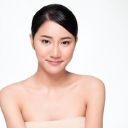 8 Rekomendasi Krim Malam Pencerah Wajah, Kulit Mulus dan Cling!