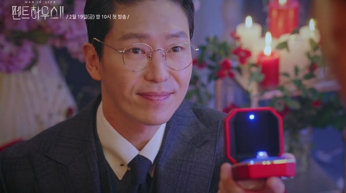 Drama Korea The Penthouse Season 2 yang hangat diperbincangkan tayang perdana hari ini (19/2/2021).