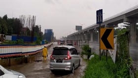 VIDEO: Akses Tol Jatibening Kebanjiran