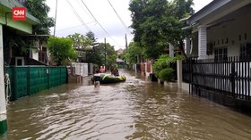 VIDEO: Banjir Rendam Perumahan IKIP Jatikramat