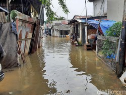 Diterjang Banjir, Ini Daftar Wilayah yang Listriknya Dipadamkan