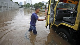 Tol Jakarta-Tangerang Masih Terendam Banjir, Jalan Ditutup