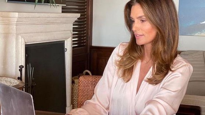 Selebriti Hollywood Juga WFH, Intip Inspirasi Home Office Mereka!