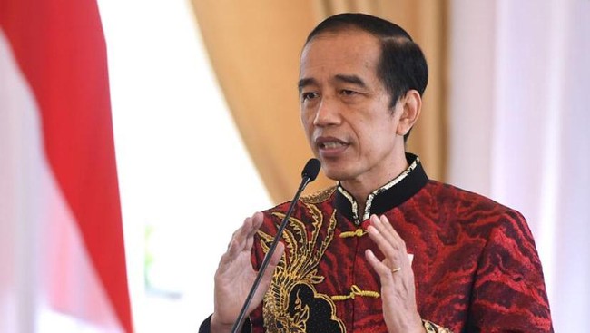 Presiden Joko Widodo menegaskan transformasi digital harus mendorong Tingkat Komponen Dalam Negeri (TKDN) dan pemakaian produk lokal.