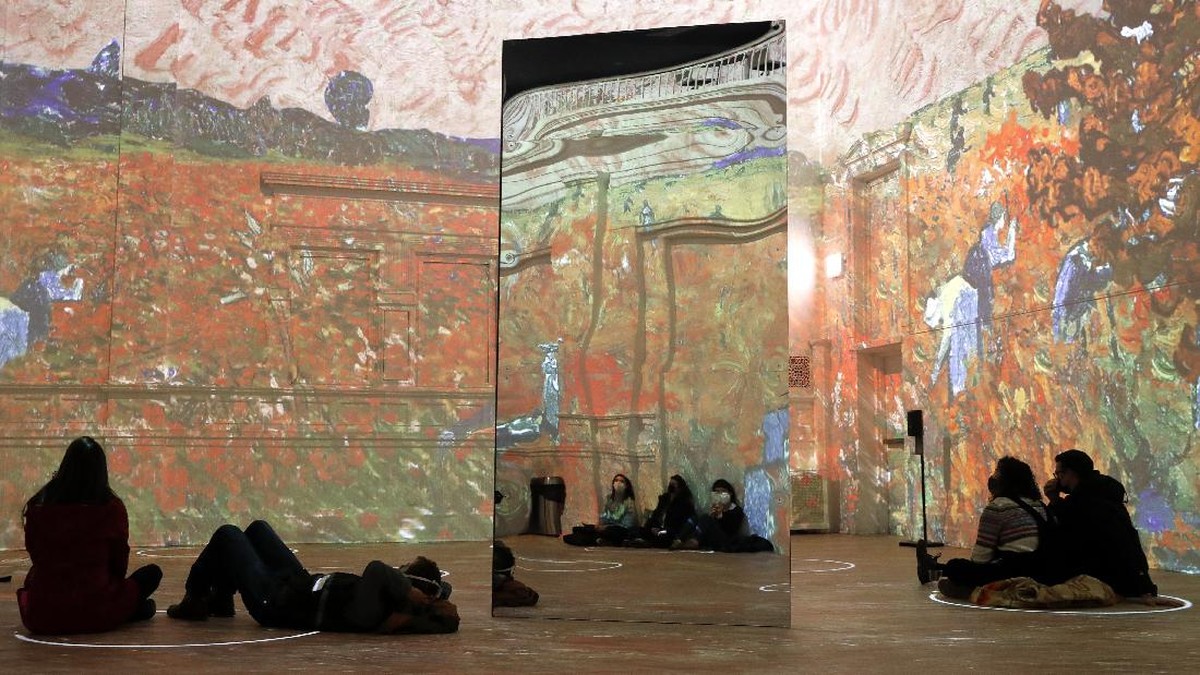FOTO: Menjelajah Pameran Interaktif karya Van Gogh di Chicago