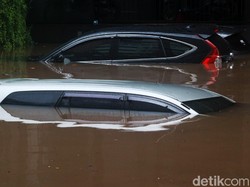 Cara Klaim Asuransi Mobil Kena Banjir