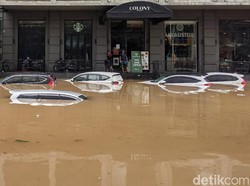 Menyelamatkan Mobil yang Terlanjur Kena Banjir
