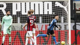 FOTO: Hajar Milan, Inter Mantap di Puncak Klasemen