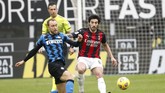 FOTO: Hajar Milan, Inter Mantap di Puncak Klasemen Inter Milan sukses melumat saudara sekotarnya AC Milan dengan skor mencolok, 3-0. Kemenangan yang membuat Nerazzurri mantap di puncak klasemen.