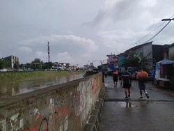 Cerita Warga Kampung Pulo Tenang Hadapi Banjir Berkat Tanggul Era Ahok