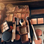 Jangan Tunggu Kedaluwarsa, Ini Tanda-tanda Make Up Kamu Sudah Tidak Layak Pakai!
