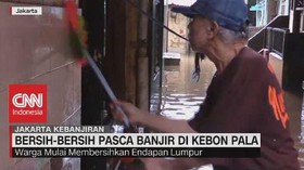VIDEO: Bersih-Bersih Pasca Banjir di Kebon Pala