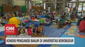 VIDEO: Kondisi Pengungsi Banjir di Universitas Borobudur