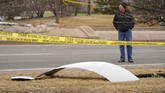 FOTO: Rusak Mesin, Pesawat United Airlines Mendarat Darurat Pesawat United Airlines mendarat darut di Bandara Internasional Denver, Amerika Serikat pada Sabtu (20/2) waktu setempat setelah mengalami kerusakan mesin.