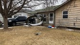 FOTO: Rusak Mesin, Pesawat United Airlines Mendarat Darurat Pesawat United Airlines mendarat darut di Bandara Internasional Denver, Amerika Serikat pada Sabtu (20/2) waktu setempat setelah mengalami kerusakan mesin.