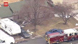 VIDEO: Serpihan Mesin United Airlines Hantam Rumah Warga
